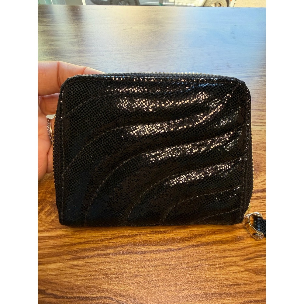 RARE Henri Bendel Black Snakeskin Embossed Leather Zip Around Wallet Metallic